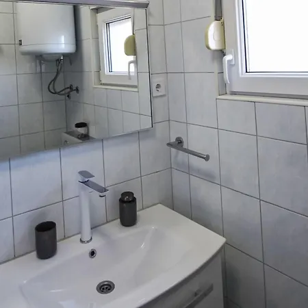 Appartement With Heated Pool On Island By Interhome *